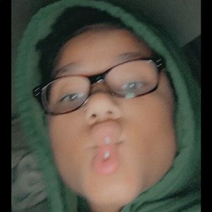 Meet your Posher, Alyvia